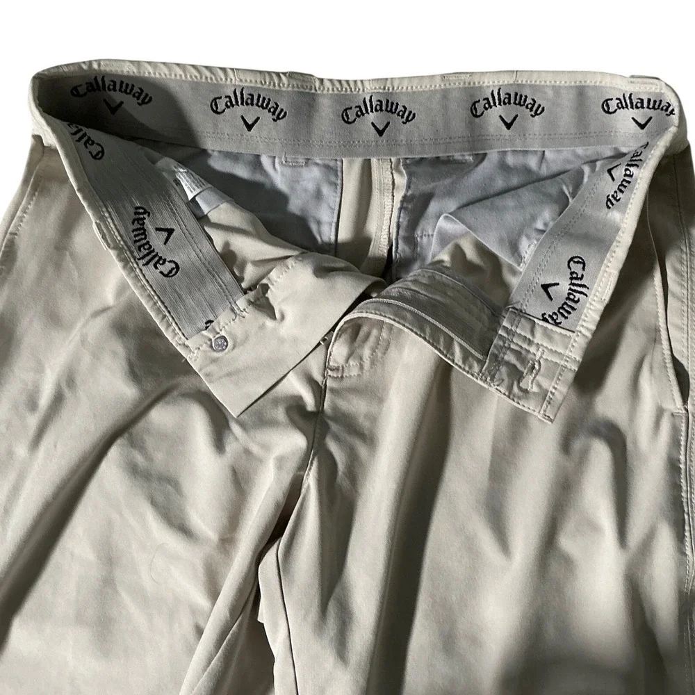 CALLAWAY Mens Golf Shorts Tan Khaki Size 30 Performance Stretch Flat Front 9.5in